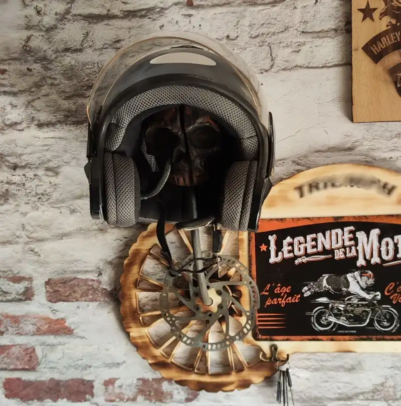 Porte casque Harley - motard - le monde du motard - cadeaux - fait main